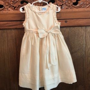 100% silk Luli & Me girl’s dress. Cream/size 5